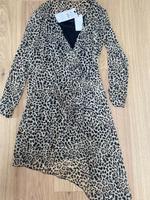 Stradivarius Leo Print Kleid Gr.M NEU Bayern - Sonthofen Vorschau