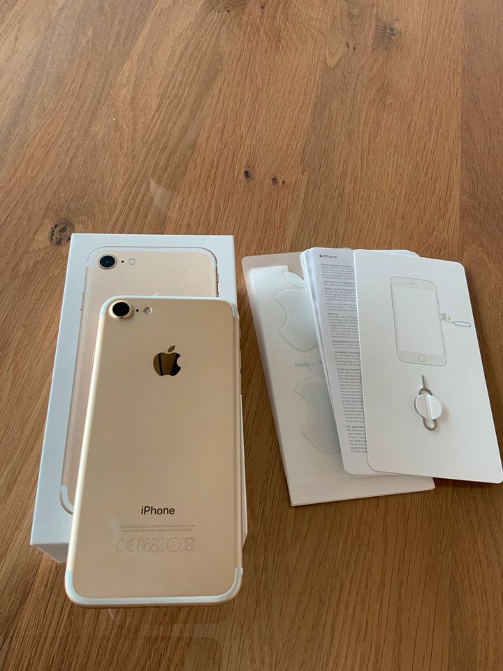 APPLE iPhone 7, 32 GB gold in Syrgenstein