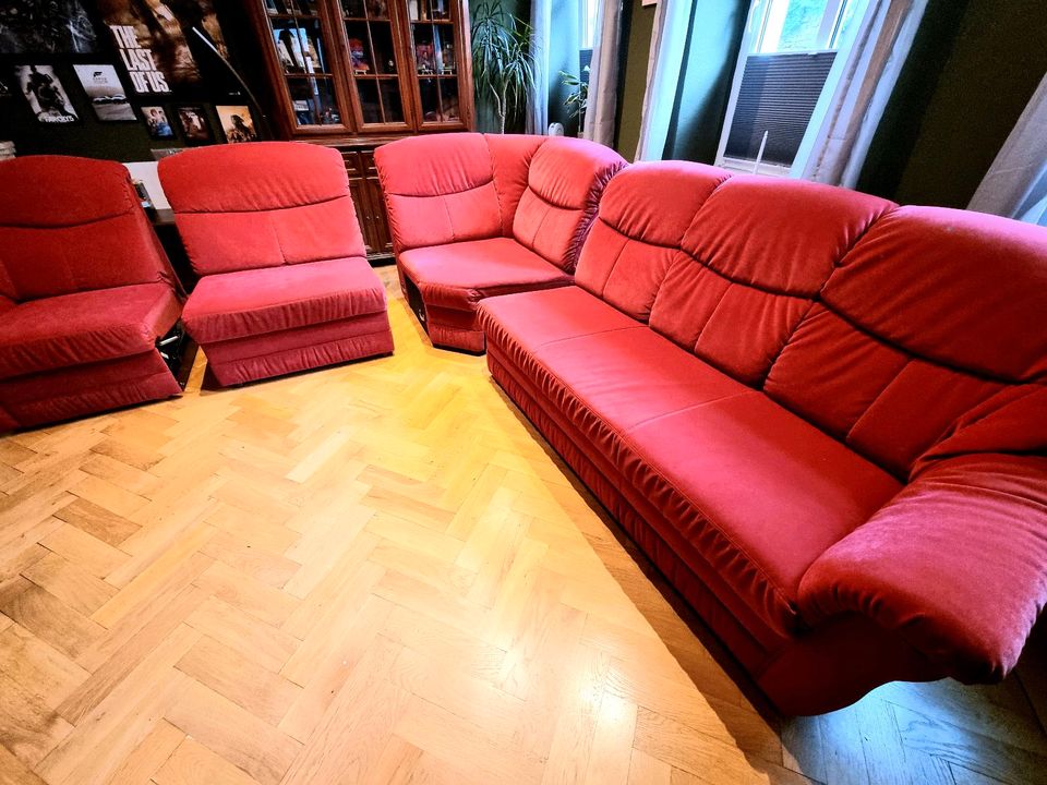 Großes qualitatives Sofa in Crinitzberg
