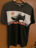 Nike Shirt sehr schön geraucht in M Hessen - Bad Vilbel Vorschau