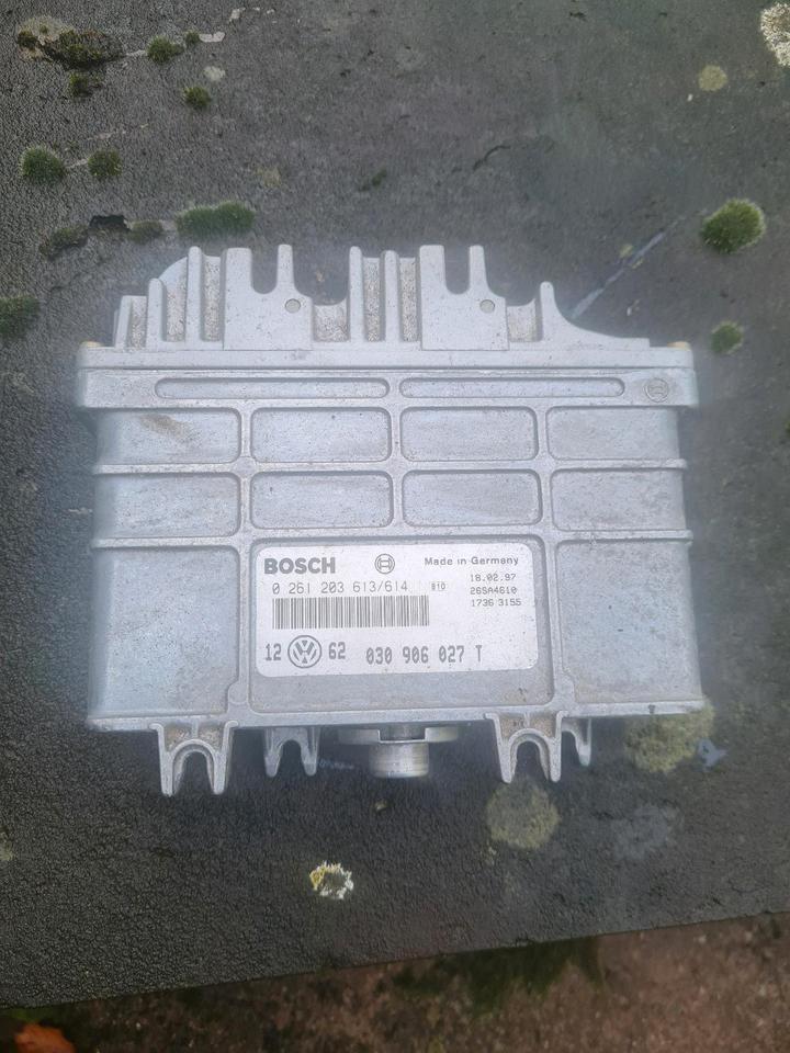 VW Golf 3 1.4 Liter Motorsteuergerät. Bosch. VW Vento, Passat in Bielefeld