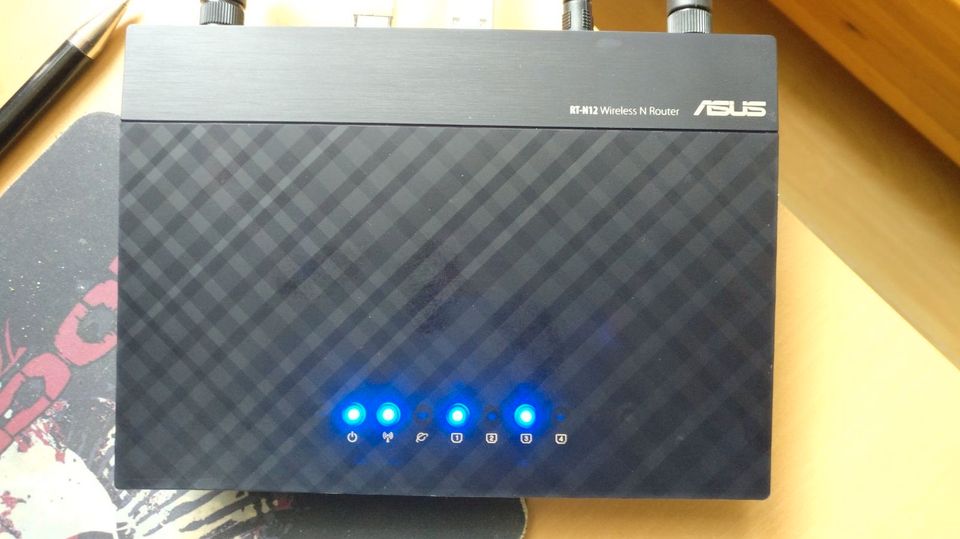 ASUS RT-N12E N300 Router in Duisburg