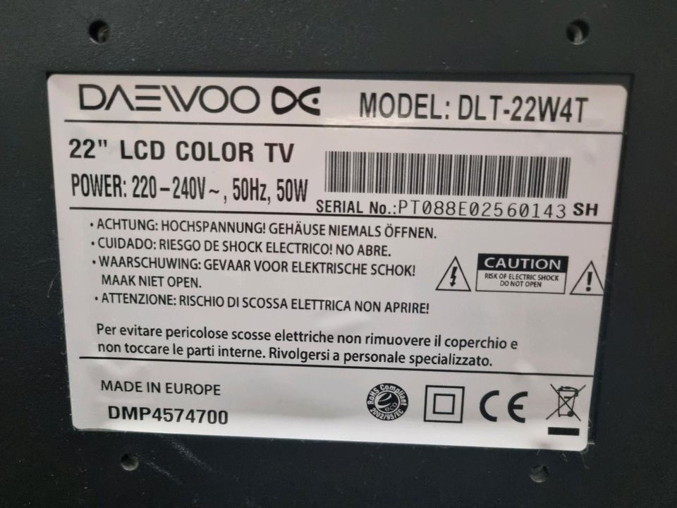 Fernseher Daewoo 22 Zoll LCD Color TV funktioniert einwandfrei in Schwülper