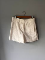 COS kurze Hose, Shorts, weiß mit Spitze, Gr. 38 Berlin - Steglitz Vorschau