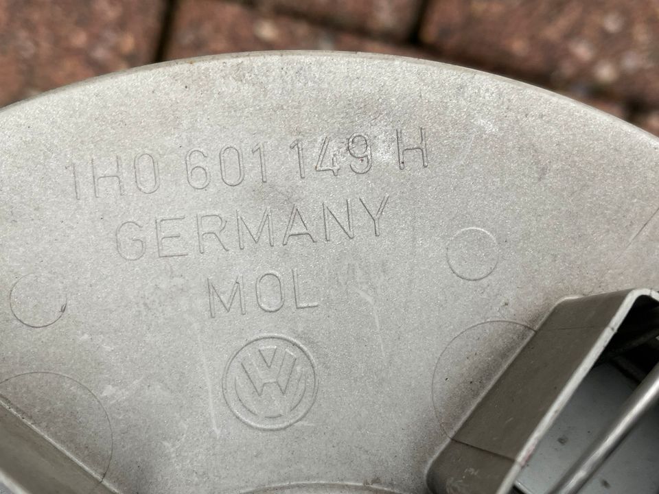 VW Golf 3 Radnaben Abdeckungen in Aldenhoven