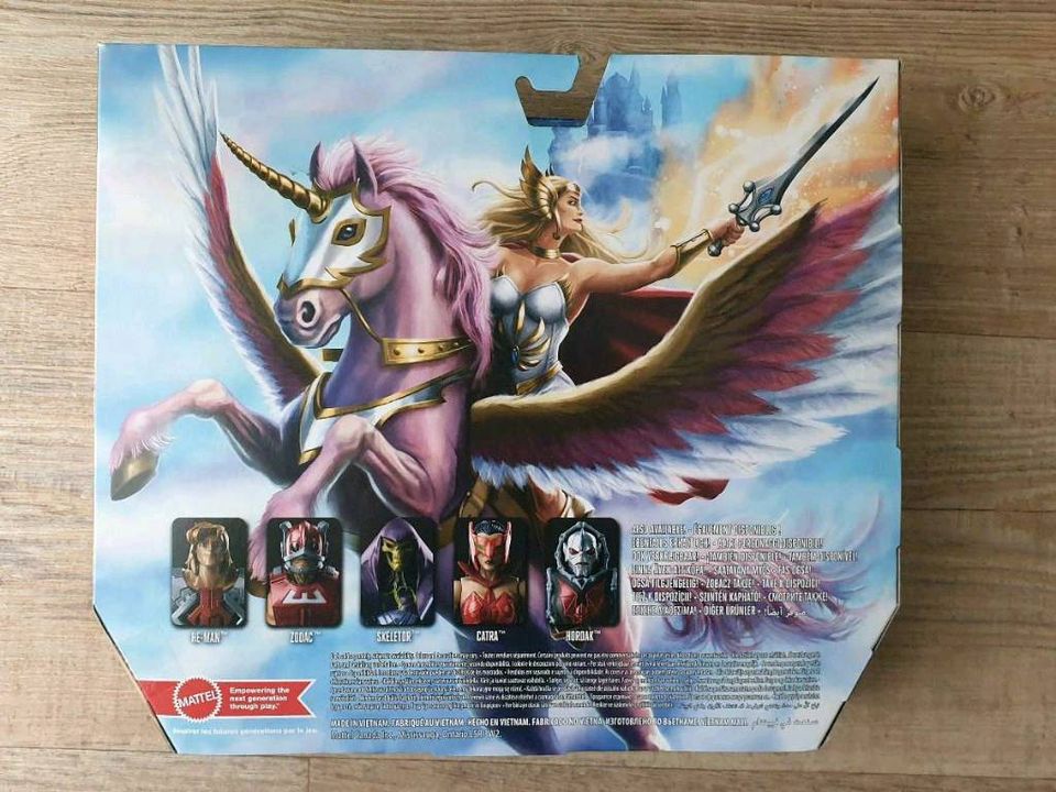Princess of Power She-Ra Deluxe Catera Masterverse 40th in Ansbach