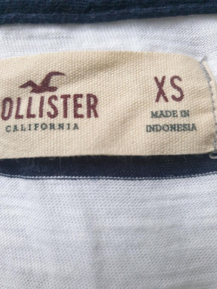 T-shirt Shirt Hollister maritim blau/weiß Gr.36 in Reppenstedt