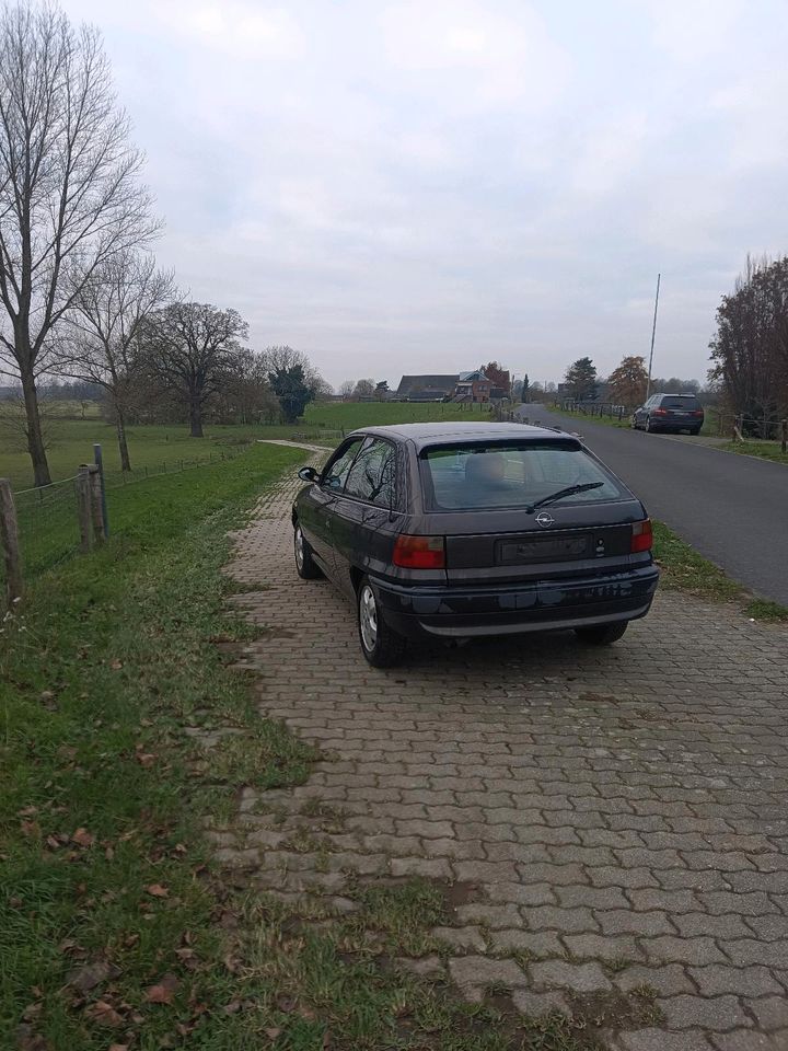 Opel Astra F CC 1,6 in Wesel
