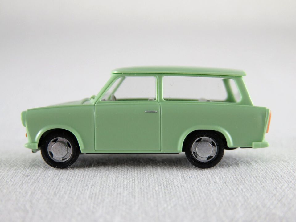 Busch 53201 Trabant P601 Universal (1966) in taigagrün 1:87/H0 in Bad Abbach