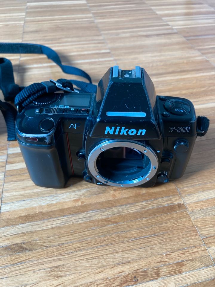 Nikon Kamera Sammlung - NIKON F70 - F801 - AF in Bad Krozingen