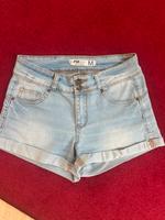 Schöne Jeans-Shorts, Gr. M, hellblau, FB Sister Rheinland-Pfalz - Mainz Vorschau