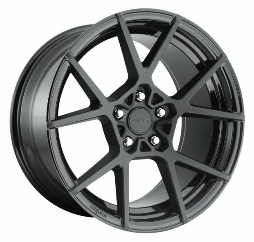 ROTIFORM KPS SCHWARZ  8,5x19  ET 40/45  LK 5x112  GUTACHTEN VAG in Schmallenberg