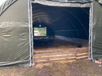 Kein Fundament & keine Erdarbeiten - Kostengünstiges Rundbogenzelt - Sicher Trocken Wetterfest Robust Stabil - Unterstand Folienzelt Bogenhalle Weidezelt Lagerzelt Lagerhalle Industriezelt Garage Sachsen - Döbeln Vorschau