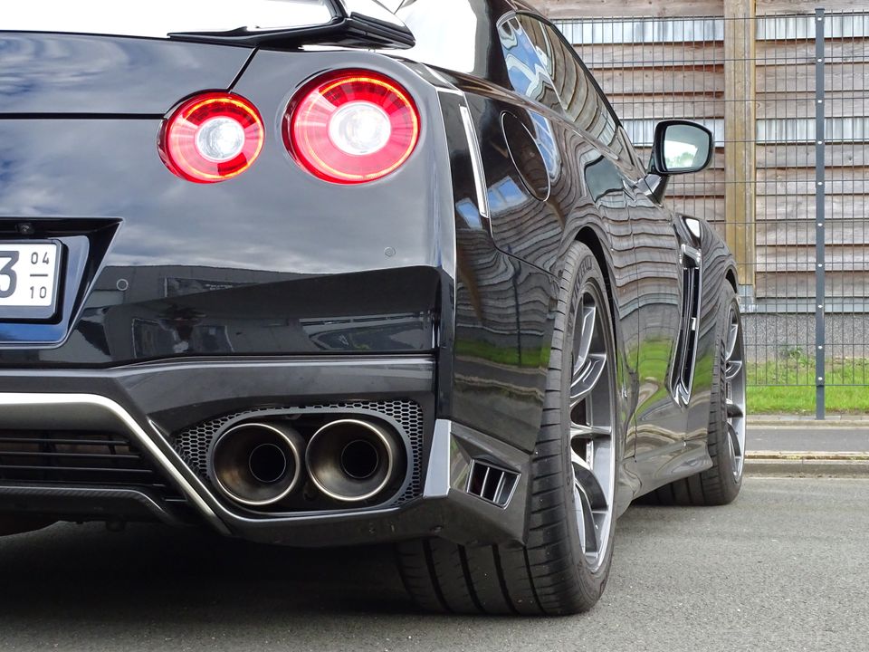 Nissan GTR R35 3.8 Black Edition in Langenberg