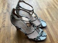 Unisa Leder-Sandaletten Snakeprint Gr. 39 Hamburg-Nord - Hamburg Winterhude Vorschau