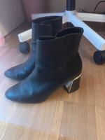 Damen Stiefeletten Gr. 39 Kr. München - Feldkirchen Vorschau