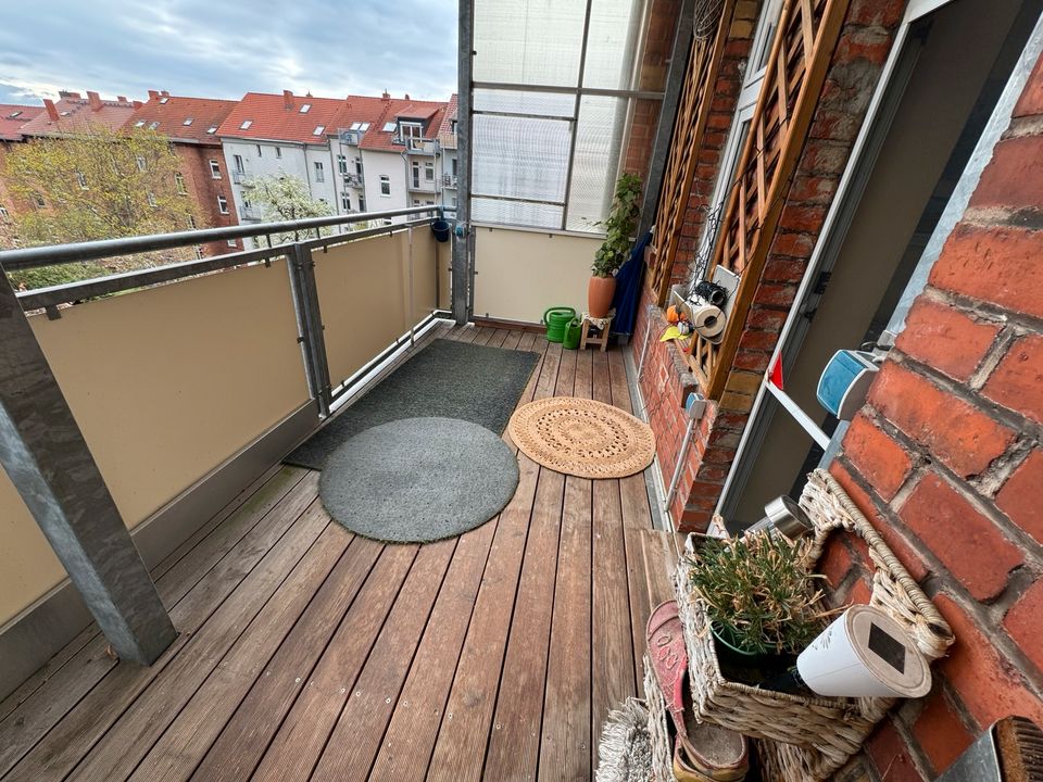 4 Zimmer Wohnung, Küche, 2 Bäder mit Balkon in Erfurt