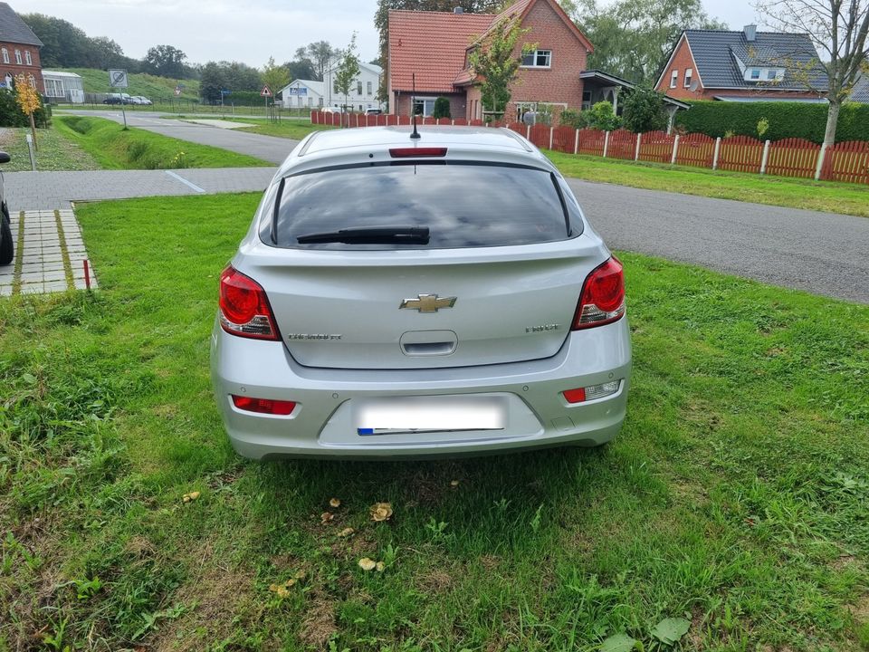 Chevrolet Cruze...TÜV 06.2025...wenig km...guter Zustand !!! in Papenburg