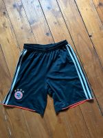 FCB Bayern München kurze Hose Gr. 152 Bayern - Seukendorf Vorschau