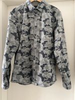 Calvin Klein graues Camouflage Tarnung Hemd Galen, Gr.M, sehr gut Berlin - Mitte Vorschau