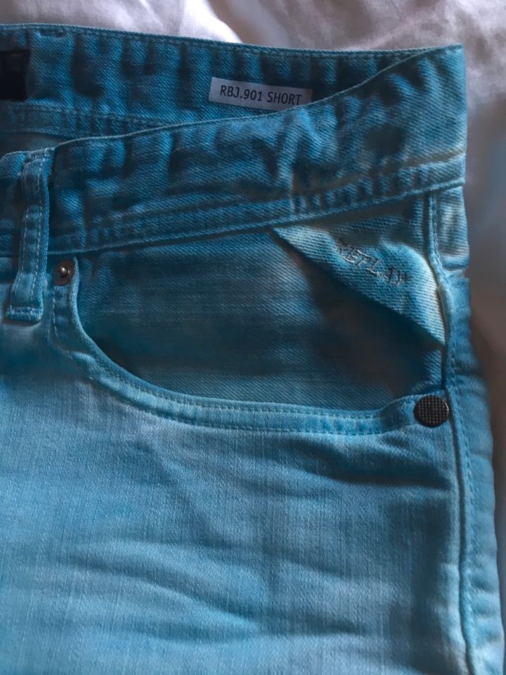REPLAY Shorts kurze Jeans HOSE GR 29 USED-EFFEKT in Willmering