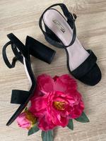 Pumps~Sandalen~Absatz~schwarz~NEU~39 Bayern - Karlsfeld Vorschau