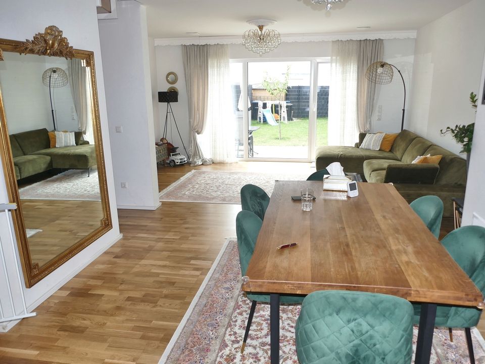 *MODERNE WOHNKULTUR IN ANSPRECHENDER LAGE  ca. 116m² Lebensfreude mit Garten* in Düren