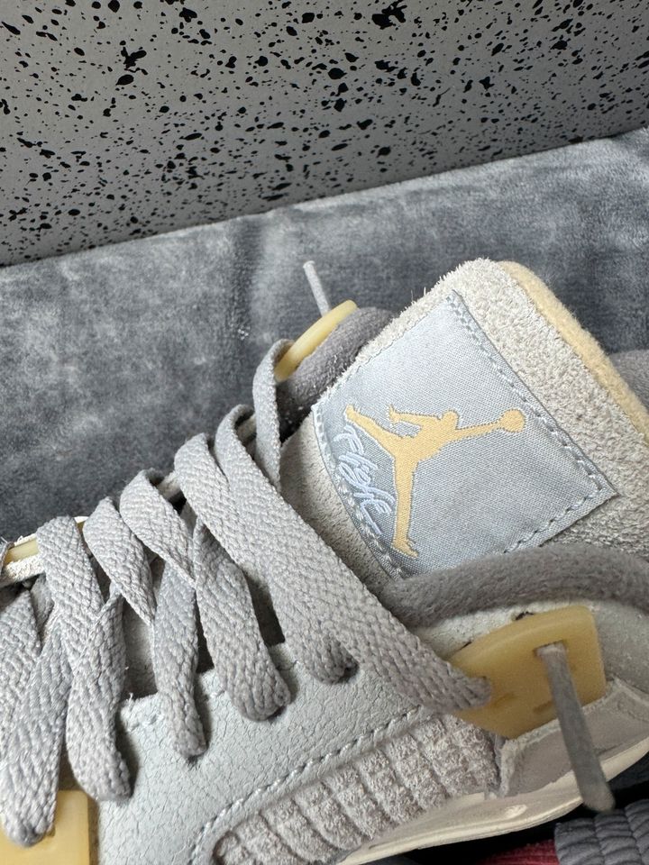 Jordan 4 Photon Dust in Fulda