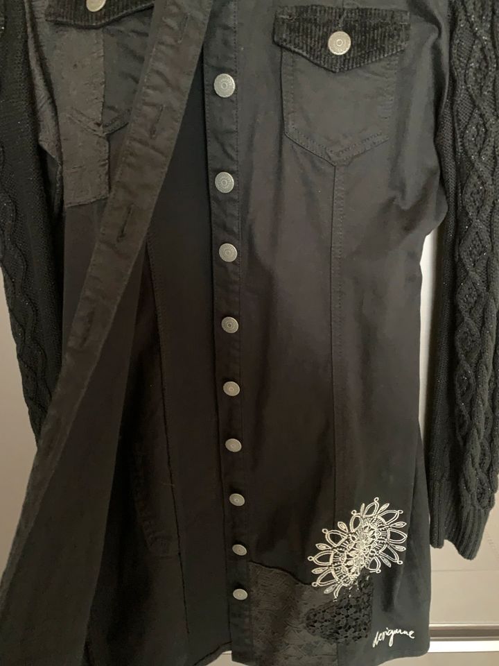 Desigual  Jacke  Gr. 44    passend Gr. 40 schwarz in Ludwigshafen