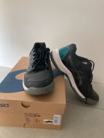 ASICS Sportschuhe Größe 42 Kr. München - Aschheim Vorschau