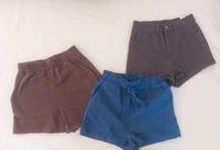 kurze Hosen Hotpants Shorts Xs 34 Shein Sommer-Hose Jeans Hessen - Oberursel (Taunus) Vorschau