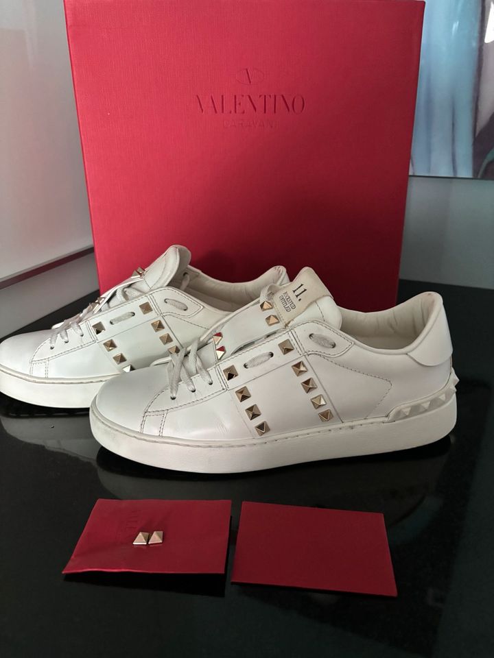 VALENTINO GARAVANI ROCKSTUD  SNEAKER GR.38 in Düsseldorf