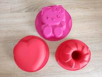Tupperware 3 Silikon Backformen Hello Kitty Gugelhupf Herz NEU Nordrhein-Westfalen - Werl Vorschau