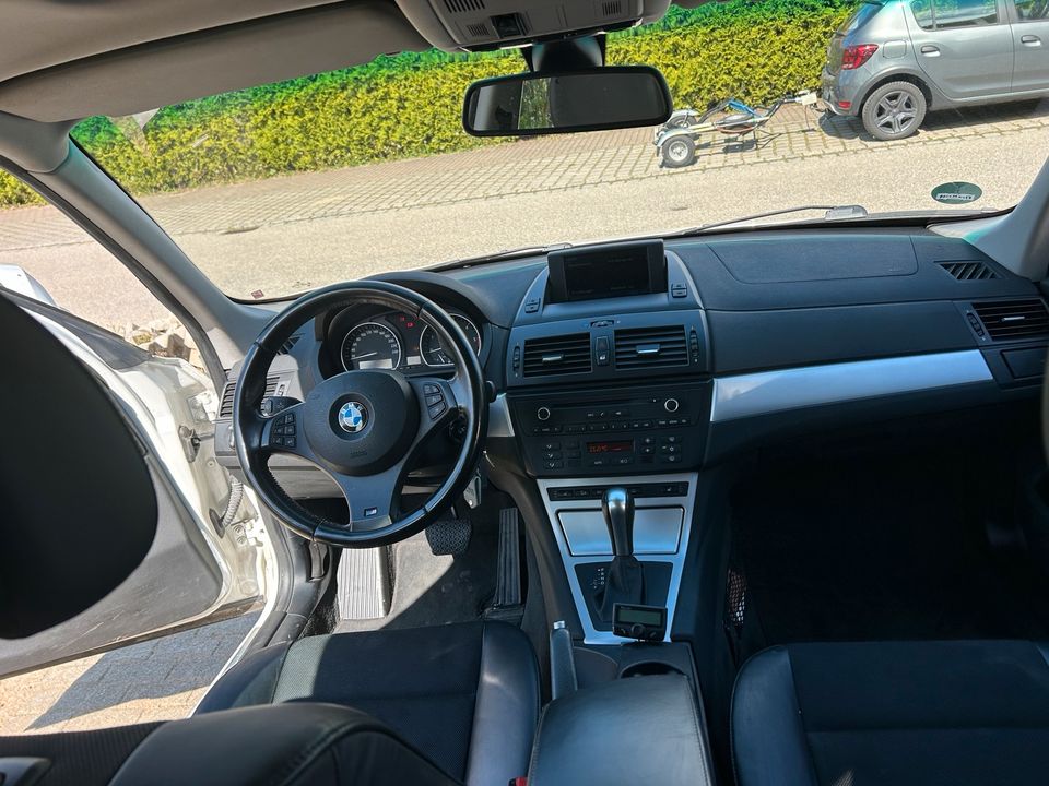BMW X3 M-Paket, Navi, Klimaautomatik, Anhängerkupplung in Weiden (Oberpfalz)