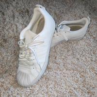 Adidas Schuhe weiß Größe 44 2/3  neuwertiger Zustand Güstrow - Landkreis - Güstrow Vorschau