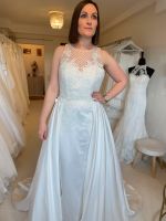 Satin Brautkleid gerader Rock mit Prinzessin Schleppe Nordrhein-Westfalen - Kürten Vorschau