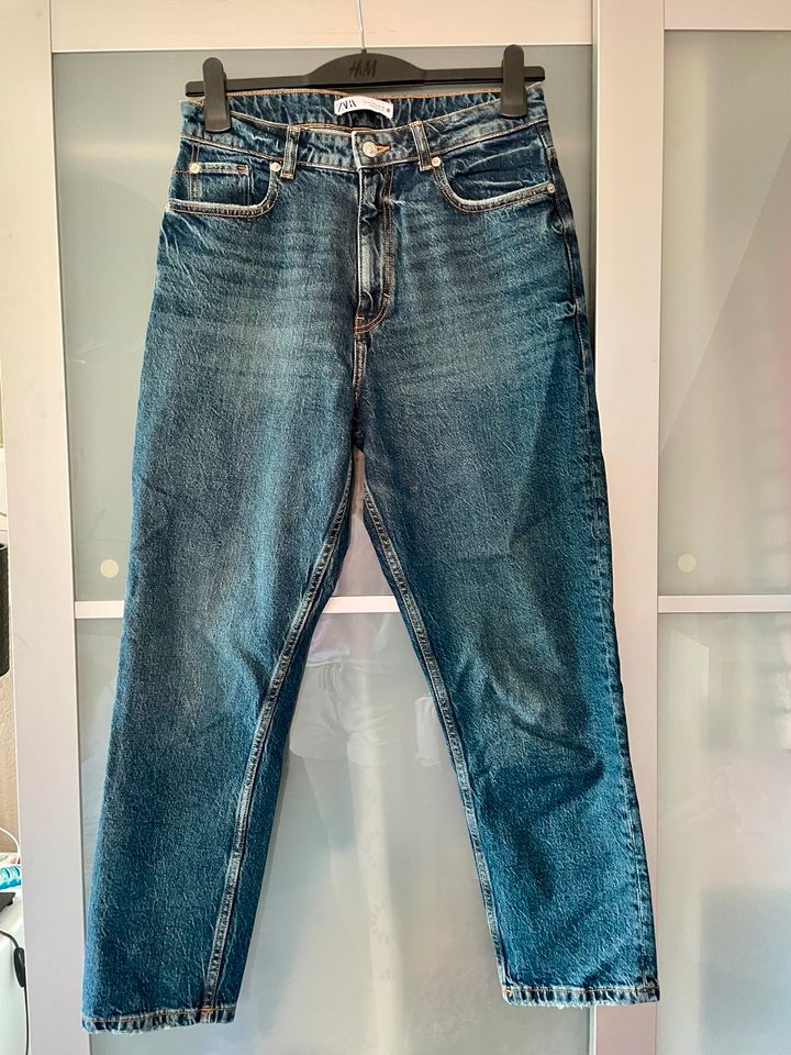 Zara Mom Fit Jeans NEU in Lübeck