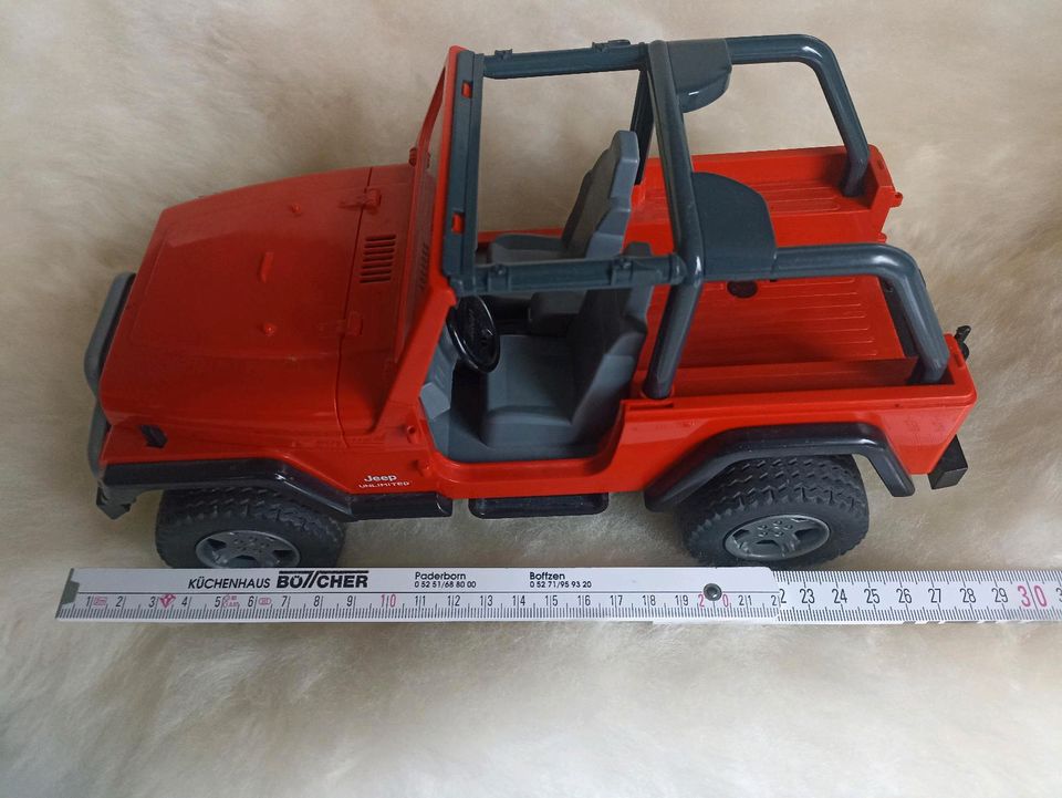 Jeep Wrangler rot 2005 von Bruder Auto Geländewagen in Borchen