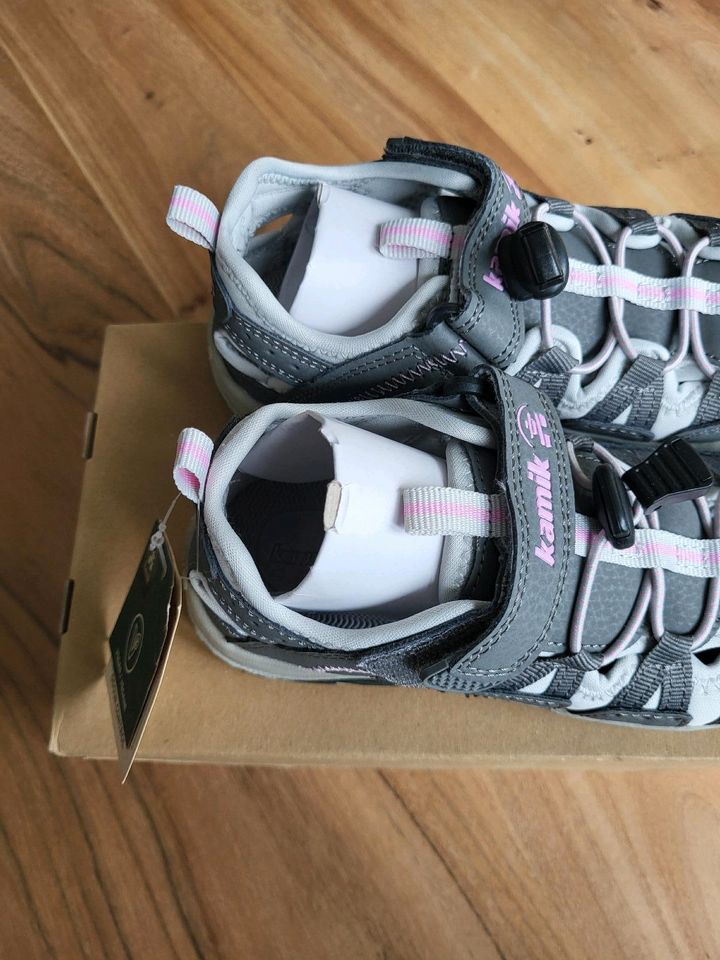 Kamik Wildcat geschlossene Sandalen Schuh Grau Rosa Gr.31 Neu in Wuppertal