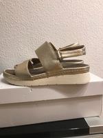 Manas  Sandalen Damen Größe 37 Echtleder Niedersachsen - Langenhagen Vorschau