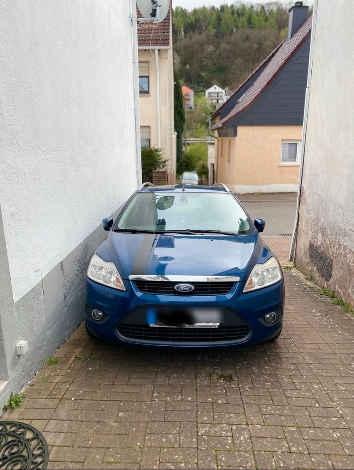 Ford focus 2 facelift in Ransbach-Baumbach