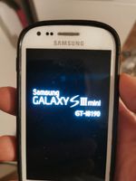 Samsung Galaxy S 3 mini GT-18190 hängt sich auf / defekt Nordrhein-Westfalen - Velbert Vorschau