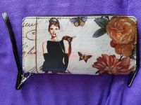 Geldtasche mit der Schauspielerin Audrey Hepburn München - Thalk.Obersendl.-Forsten-Fürstenr.-Solln Vorschau