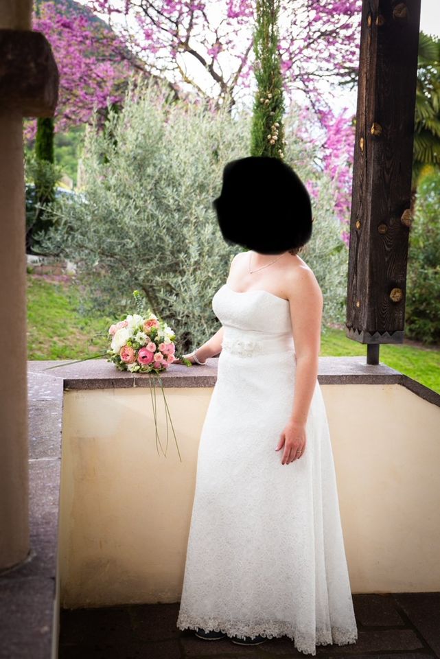 Hochzeitskleid Brautkleid neuwertig wunderschön elegant nur 555 € in Donauwörth