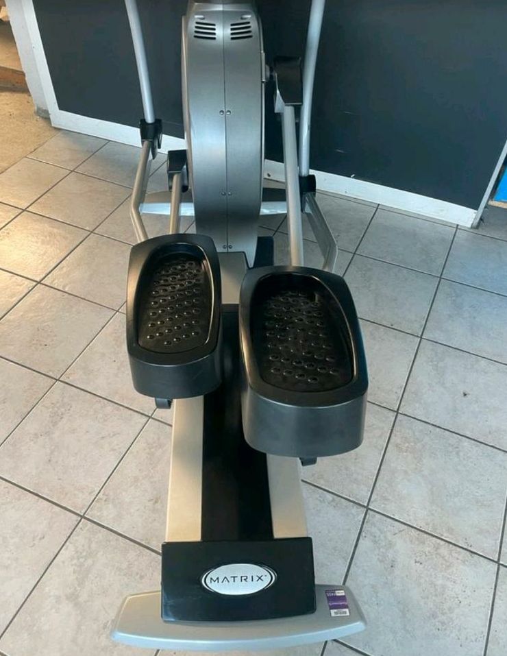 Matrix Fitness E5x Profi Crosstrainer/ Ellipsentrainer in Wiesbaden