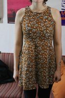 Kleid senfgelb mit blau weißen Blumen Blümchen Muzicun in S 36/38 Friedrichshain-Kreuzberg - Kreuzberg Vorschau