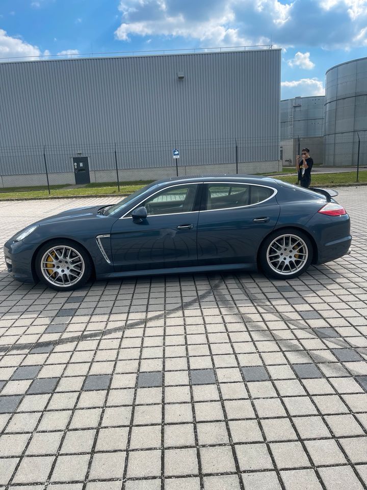 Porsche Panamera Turbo mit Approved Garantie! in Altdorf