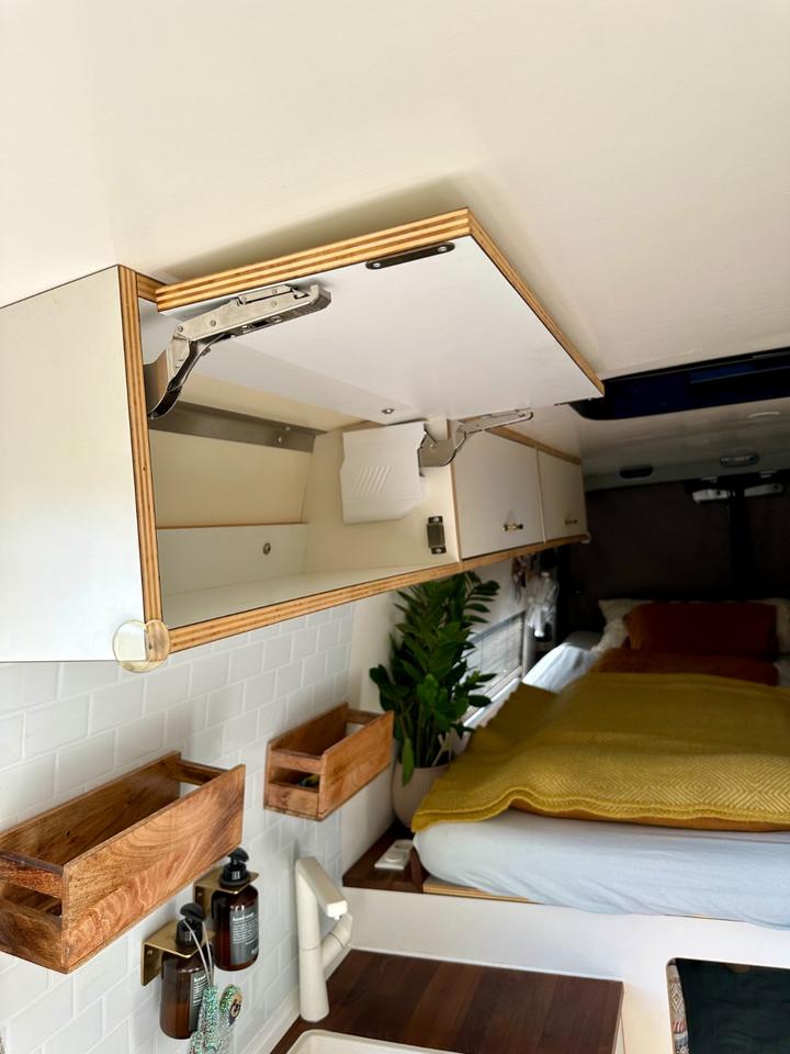 Mercedes Sprinter 907 4x4 Campervan – Einzelstück mit Qualität in Hamburg