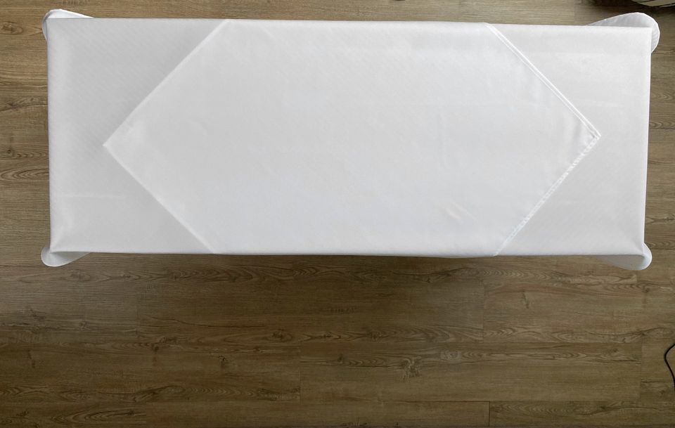 2x Innovative Tischdecken NANO-Technologie Nivea weiß 100x100 cm in Kochel am See