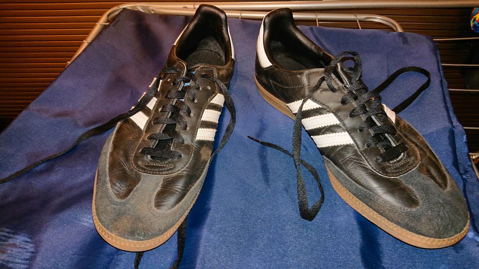 Neue Retro Adidas Freizeit Sportschuhe Sneakers Gr 44  NEU in Pfungstadt